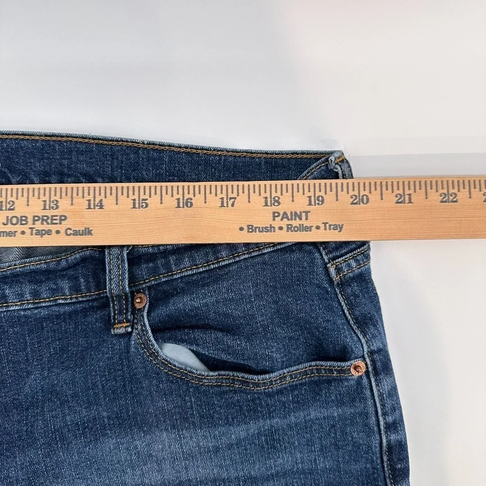 Old Navy Jeans Womens 18‎ Blue Denim Boyfriend Mid-Rise Frayed Hem 5-Pockets